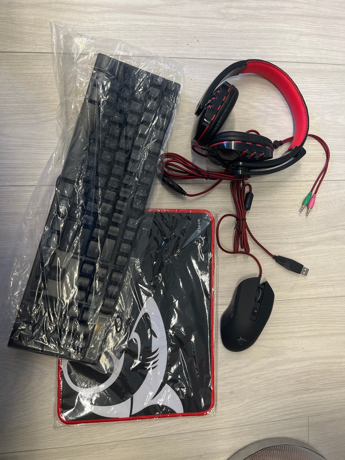 White Shark Comanche 3 – 4 in 1 Gaming Combo